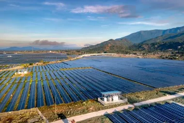 Konstrukcje stalowe dla farm fotowoltaicznych - podstawa dla instalacji PV