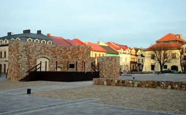 Młodzi piłkarze z Klucz wyszli na murawę Ekstraklasy